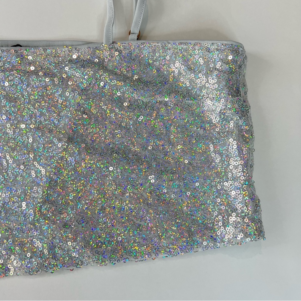 Showpo. Elswyth Sequin Crop Top Iridescent Silver Size 10 - Picture 5 of 9
